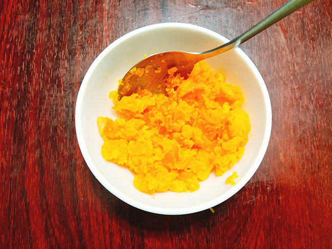 Sơ chế trứng muối Sơ chế trứng muối