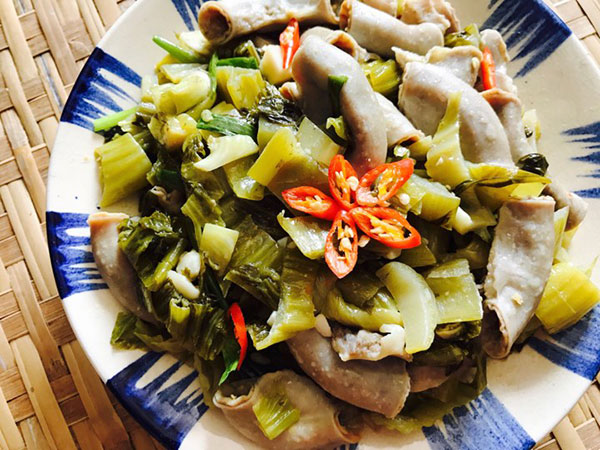 Món ngon với dưa chua - lòng xào dưa chua