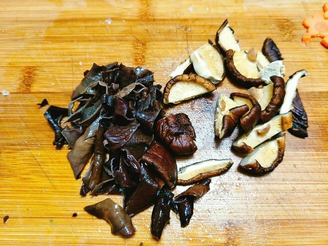 Cách nấu thịt chân giò đông Cách nấu thịt chân giò đông