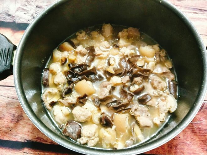 Cách nấu thịt chân giò đông Cách nấu thịt chân giò đông