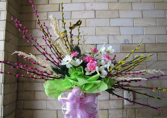 Cắm hoa nụ tầm xuân