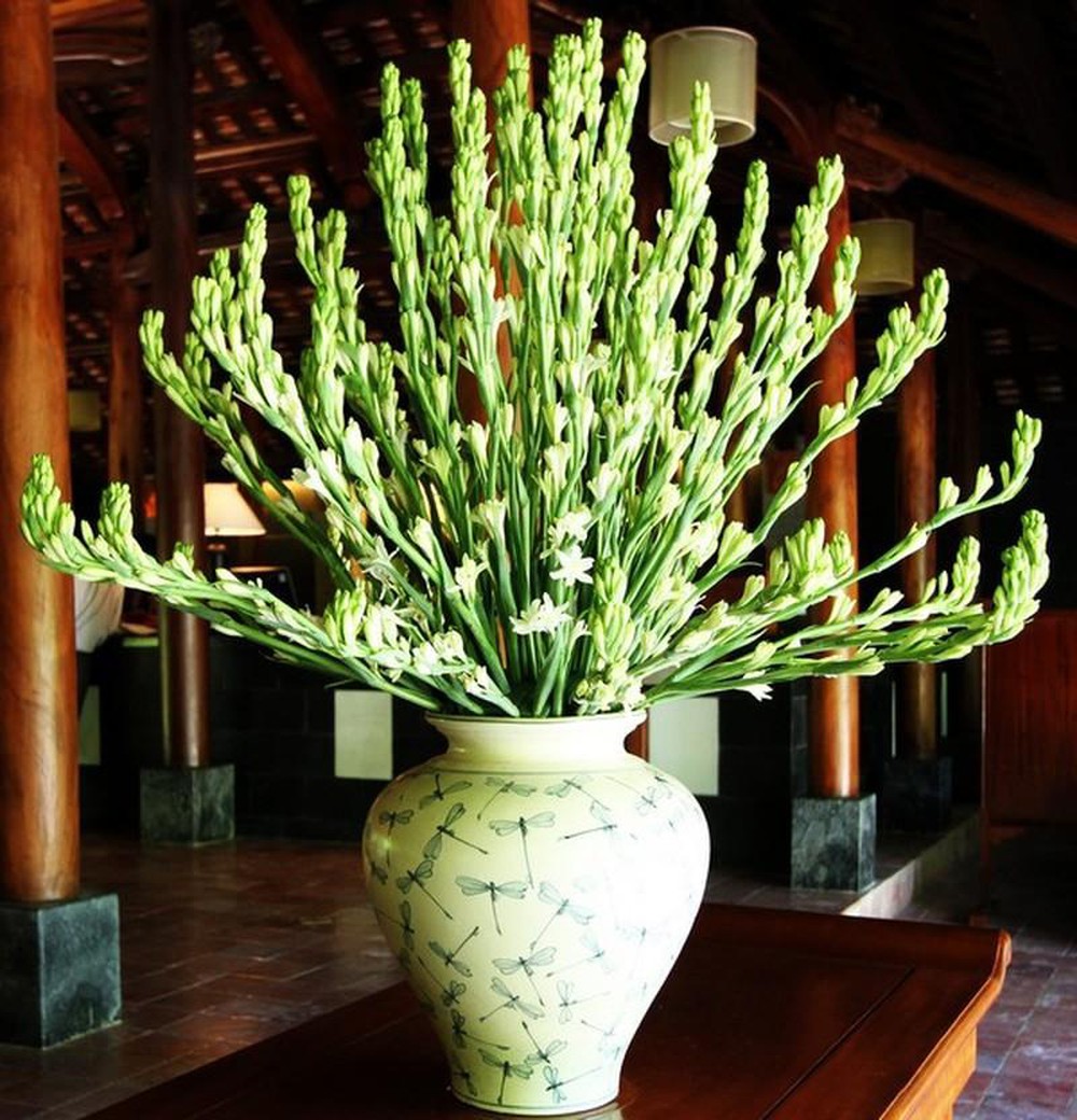 Cách cắm hoa bàn thờ Phật ngày Tết Cách cắm hoa bàn thờ Phật ngày Tết