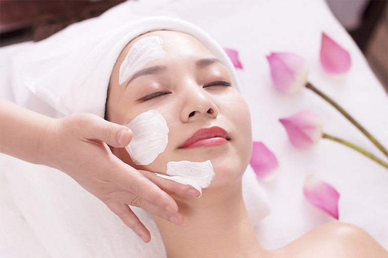 Hướng dẫn cách massage da mặt hiệu quả