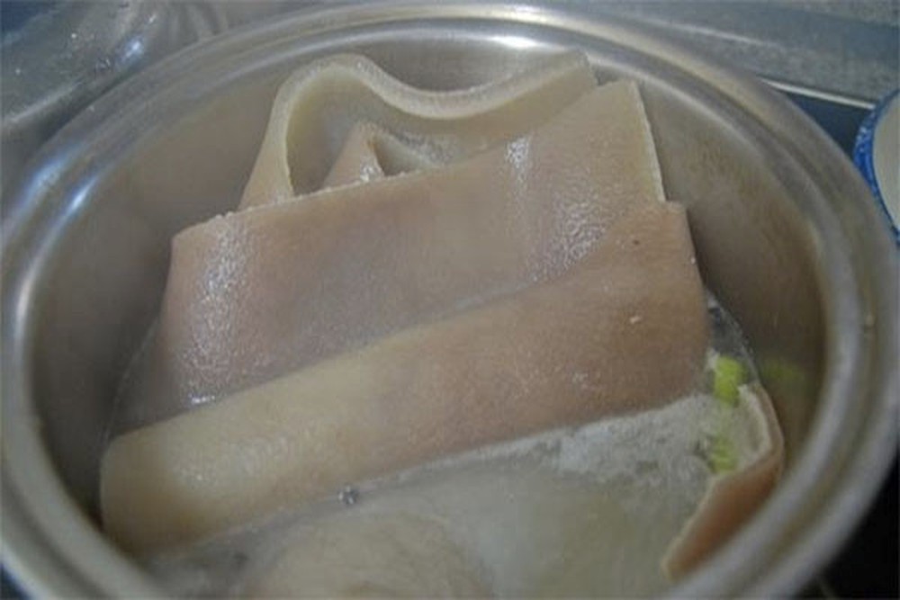 Luộc bì lợn Luộc bì lợn