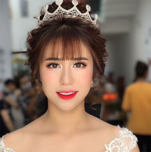 Kiểu tóc cô dâu có mái đẹp, ấn tượng Kiểu tóc cô dâu có mái đẹp, ấn tượng