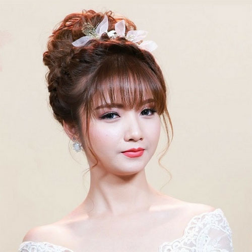 Kiểu tóc cô dâu có mái đẹp, ấn tượng Kiểu tóc cô dâu có mái đẹp, ấn tượng