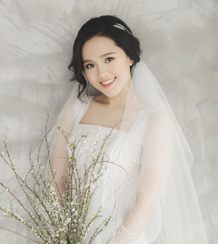 Kiểu tóc cô dâu đơn giản dễ thương Kiểu tóc cô dâu đơn giản dễ thương