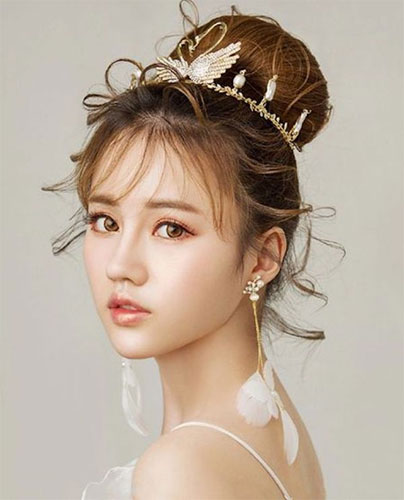 Kiểu tóc cô dâu có mái đẹp, ấn tượng Kiểu tóc cô dâu có mái đẹp, ấn tượng