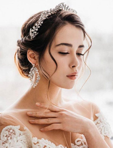 Kiểu tóc cô dâu mặt dài Kiểu tóc cô dâu mặt dài