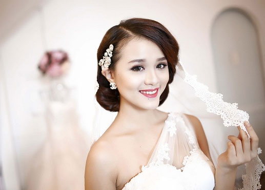 Kiểu tóc cô dâu mặt vuông Kiểu tóc cô dâu mặt vuông
