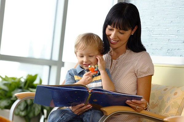 Kể chuyện cho bé nghe