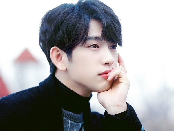 Màu tóc xanh đen Màu tóc xanh đen