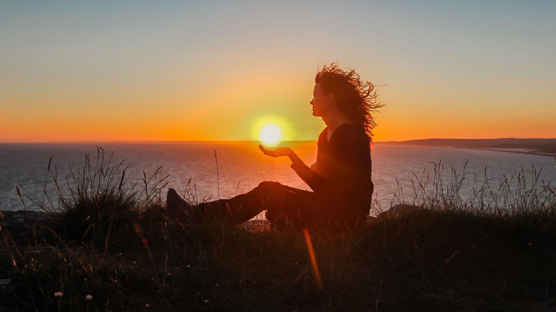 Những câu nói buồn về cuộc sống, làm động lực giúp bạn vực dậy khi khó khăn Những câu nói buồn về cuộc sống, làm động lực giúp bạn vực dậy khi khó khăn