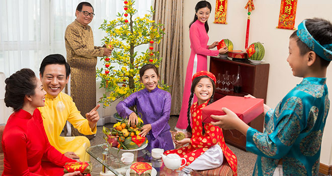 Tuổi xông đất hợp với gia chủ Tuổi xông đất hợp với gia chủ