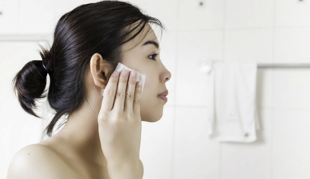 Cách sử dụng toner đúng cách Cách sử dụng toner đúng cách