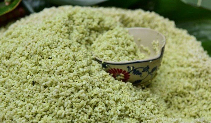 Trộn màu cho gạo nếp