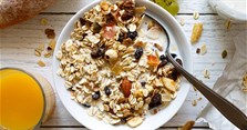 Granola là gì? Có tác dụng gì? Cách làm ngũ cốc Granola ăn kiêng đơn giản siêu ngon