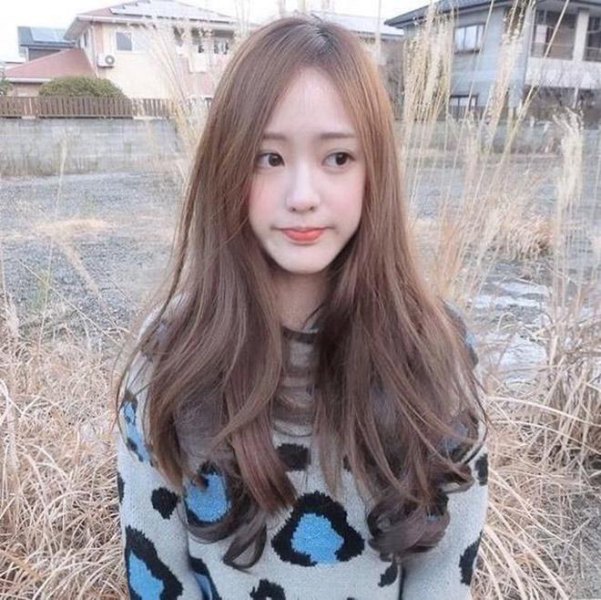 Tóc nâu ánh khói