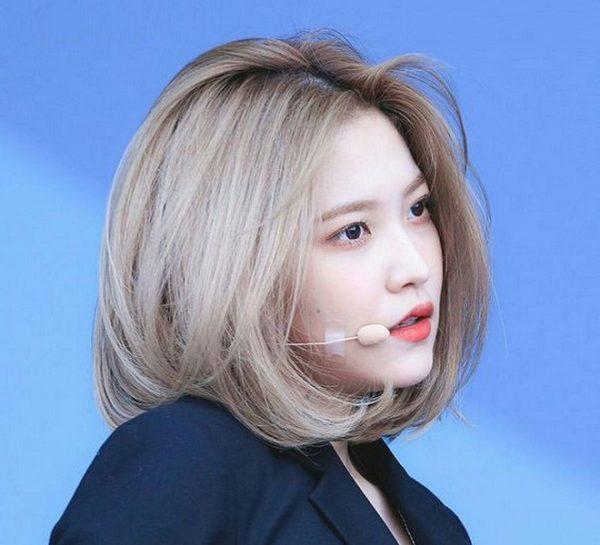 Tóc nữ nâu khói sáng