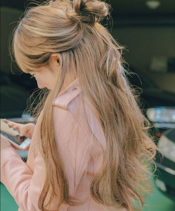 Màu nâu khói sáng