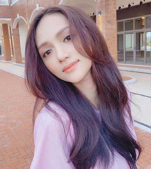 Màu nâu khói ánh tím