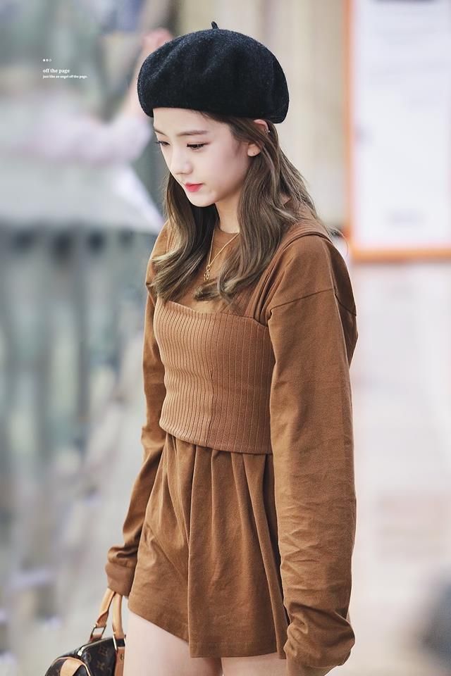 Màu nâu khói hợp da nào?