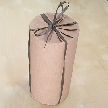 Cách gói quà hình trụ Cách gói quà hình trụ