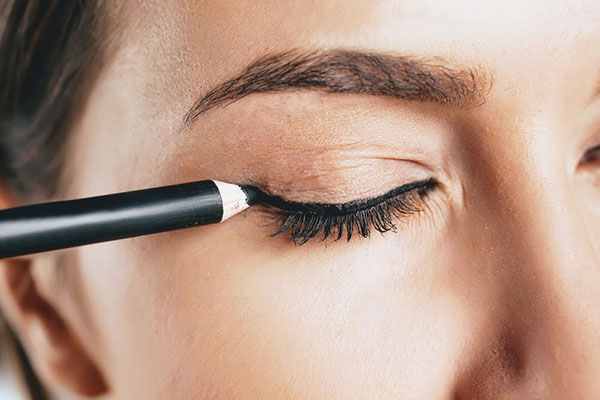 Chì kẻ eyeliner