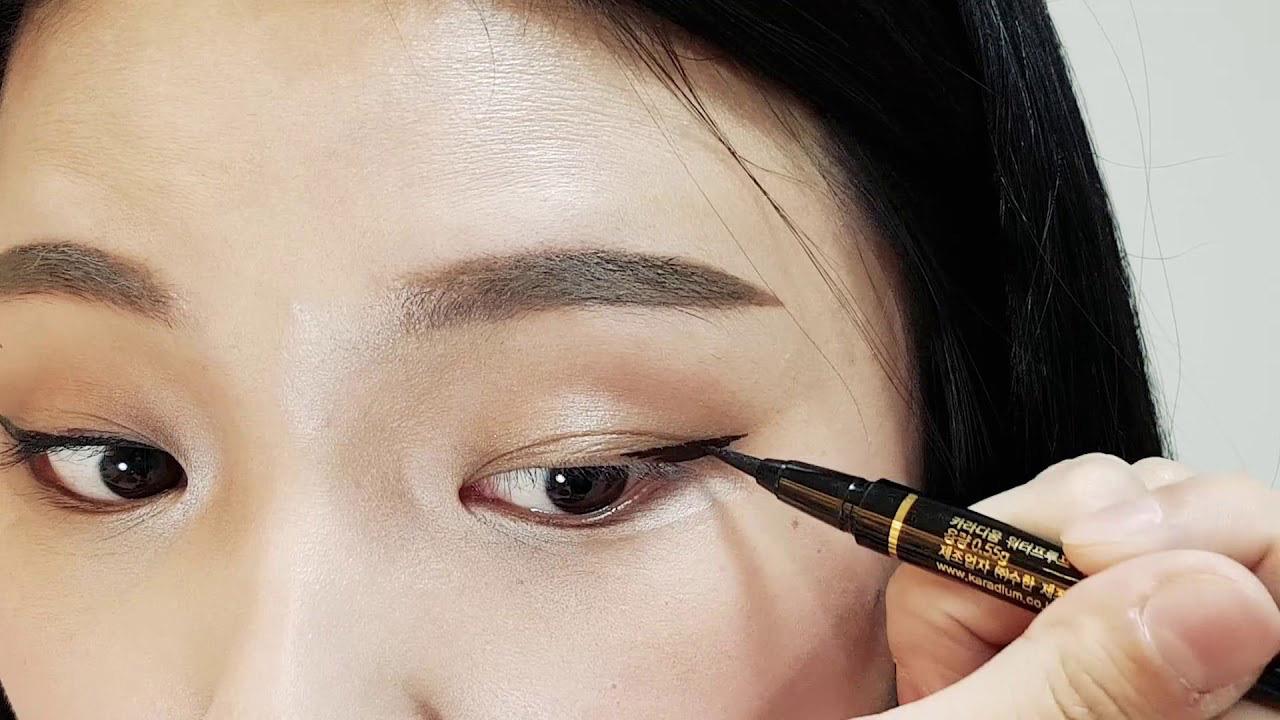 Bút dạ vẽ eyeliner