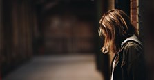 Tải hình ảnh buồn khóc, ảnh buồn tâm trạng làm Avatar cho nam nữ