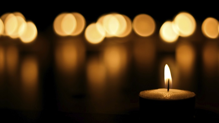 Avatar hình ảnh buồn, ảnh đen buồn cho những người mất người thân