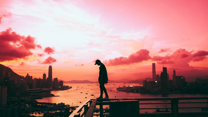 Avatar hình ảnh buồn, ảnh đen buồn cho những người mất người thân