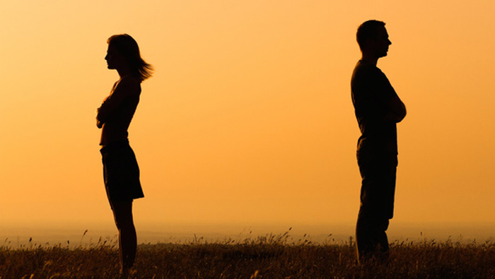 Hình ảnh buồn về vợ chồng