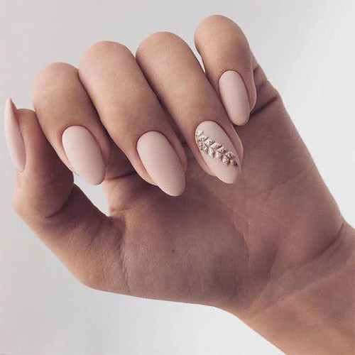 Nail màu nude