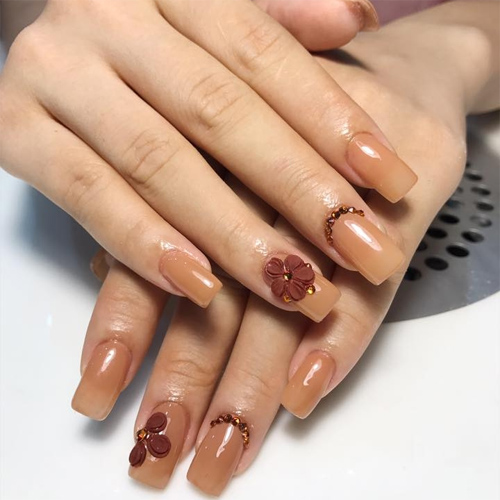 Nail màu nâu