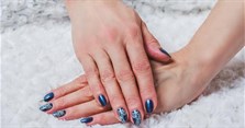 Sơn móng màu gì đẹp? Các màu sơn móng tay chân được ưa chuộng nhất hiện nay