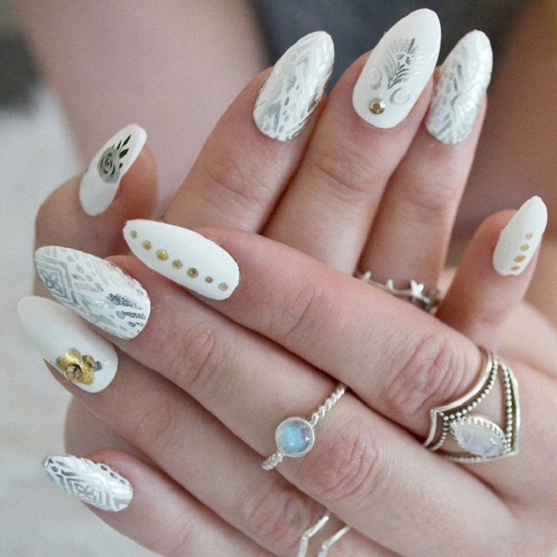 Móng tay cô dâu kiểu Boho