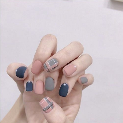 Mẫu nail lì cho móng tay ngắn