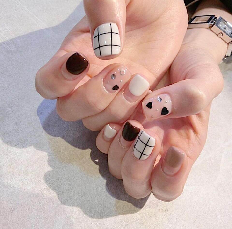 Kiểu nail đẹp cho móng ngắn