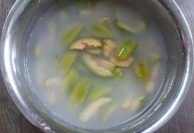 Bước 1: Sơ chế nguyên liệu