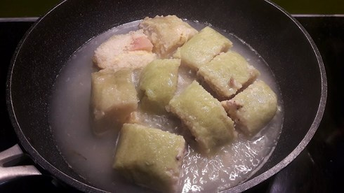 Cách rán bánh chưng bằng nước lọc Cách rán bánh chưng bằng nước lọc