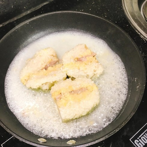 Cách rán bánh chưng bằng nước lọc Cách rán bánh chưng bằng nước lọc