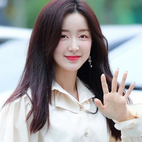 Tóc màu nâu lạnh ánh tím Tóc màu nâu lạnh ánh tím