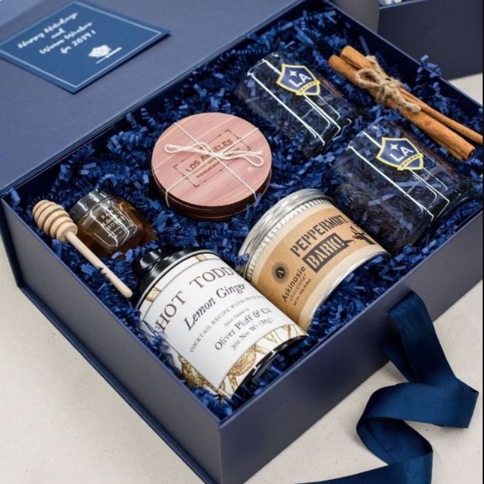 Mẫu giỏ quà Tết đẹp tặng khách hàng