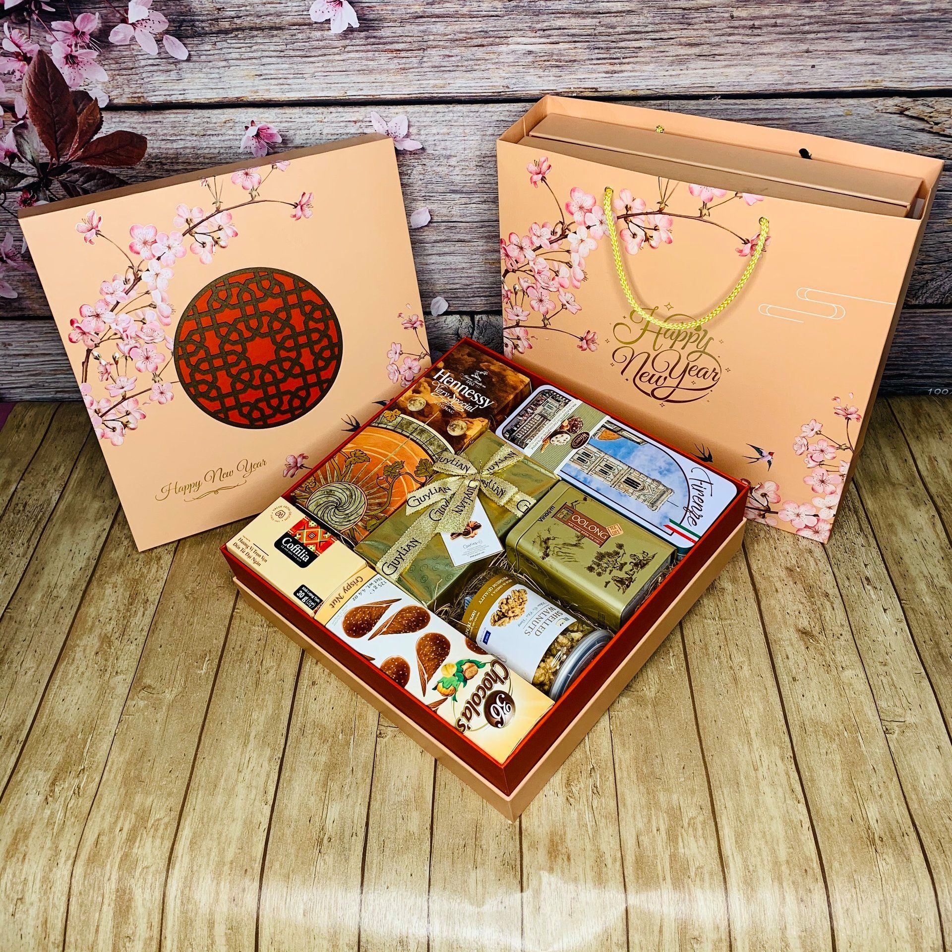 Mẫu quà Tết sang trọng