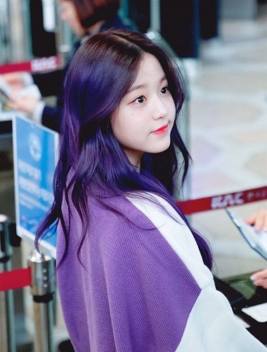 Tóc màu xanh đen ánh tím