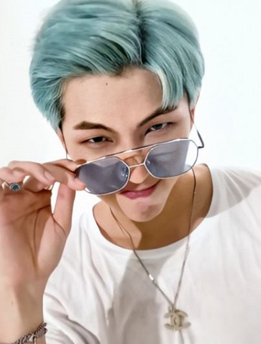 Tóc màu xanh đen denim