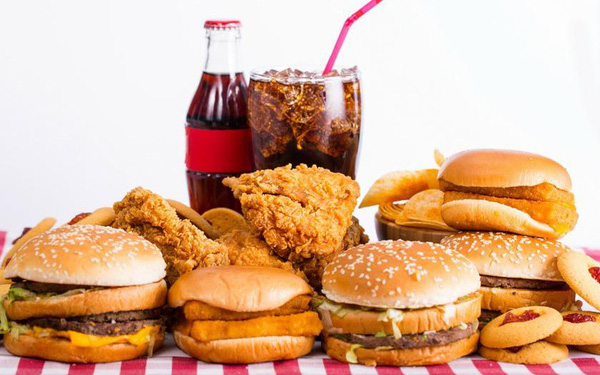 Muốn tăng cân nhanh và lành mạnh thì hãy tránh xa nước có gas và đồ ăn nhanh nhé