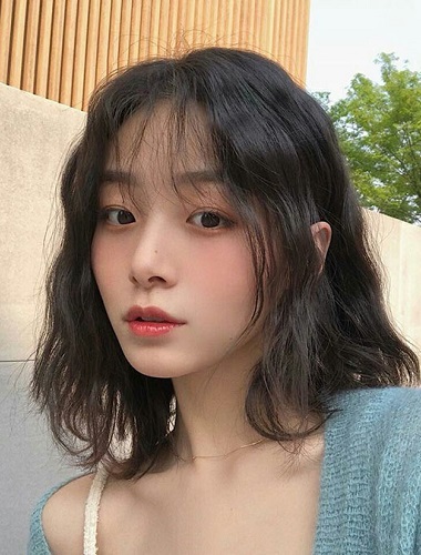 Tóc ngắn xoăn sóng lơi