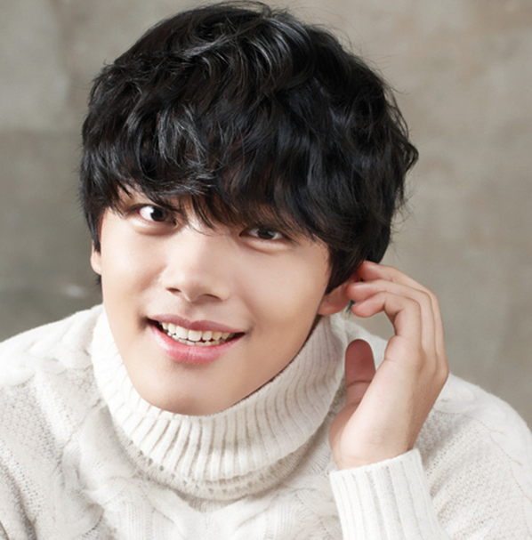 Tóc xoăn cả đầu nam giới Hàn Quốc